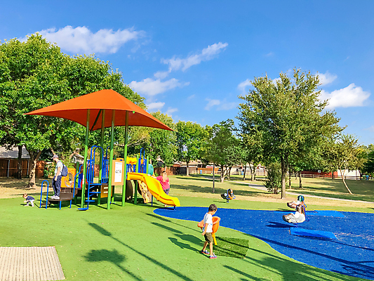 포토 JPG 해외이미지 공원 어린이 스포츠 사다리 주택 항해 잔디 사람없음 야외 장식 초록색 파란색 컬러풀 장난감 운동 소풍 정원 미국 보호 미끄럼틀 놀이터 그늘 오솔길 그네 일반 가림막 교외 멜버른 텍사스 해외포토 식물 공공시설 길 컬러 컨셉 북아메리카 배_교통 놀이 건강 사람 건물 야외활동 도구 호주 놀이기구 파일형식 이미지허브
