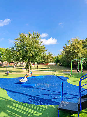포토 JPG 해외이미지 공원 어린이 스포츠 사다리 주택 항해 잔디 사람없음 야외 장식 초록색 파란색 컬러풀 장난감 운동 소풍 정원 미국 보호 미끄럼틀 놀이터 그늘 오솔길 그네 일반 가림막 교외 멜버른 텍사스 해외포토 식물 공공시설 길 컬러 컨셉 북아메리카 배_교통 놀이 건강 사람 건물 야외활동 도구 호주 놀이기구 파일형식 이미지허브