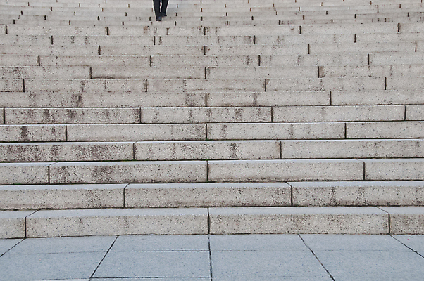 포토 JPG 해외이미지 남자 백그라운드 컨셉 발 벽지 추상 사람 사람없음 파란색 달리기 평화 계단 일본 산책 마음 도쿄 명상 오브젝트 바둑 콘크리트 해외포토 아시아 컬러 무늬 모션 놀이 휴식 신체부위 파일형식 이미지허브