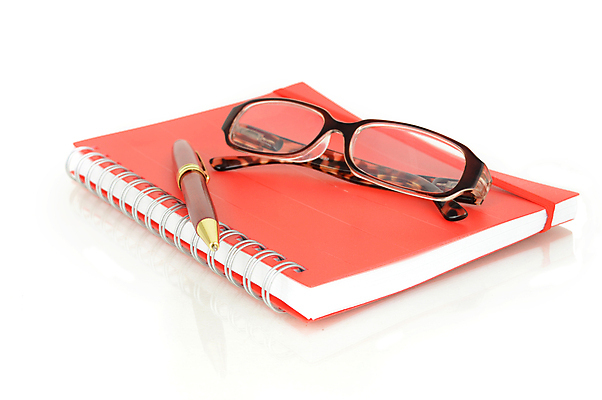 포토 JPG 해외이미지 문구용품 실내 사람없음 책 사무용품 책상 흰배경 해외포토 가구 백그라운드 내부 흰색 오브젝트 파일형식 이미지허브