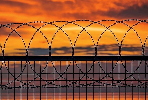 EPS 해외이미지 구름 실루엣 백그라운드 일러스트 자연 하늘 아침 추상 풍경 파란색 빛 울타리 태양 금속 황혼 일몰 새벽 자유 그물 황금 보호 저녁 위험 철 교도소 감옥 보안 날카로움 철사 철조망 천국 면도기 내추럴 철강 수평선 해외일러스트 주간 자연요소 컬러 컨셉 무늬 재질 촬영기법 안전 담장 위생용품 노을 야간 생태계 파일형식 벡터 이미지허브