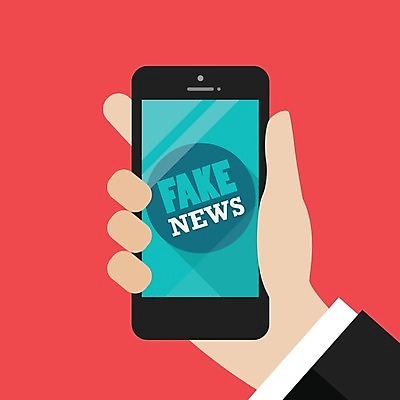 EPS 해외이미지 손 일러스트 비즈니스 모션 들기 신체부위 스마트폰 뉴스 가짜뉴스 해외일러스트 사람 핸드폰 스마트기기 파일형식 벡터 이미지허브