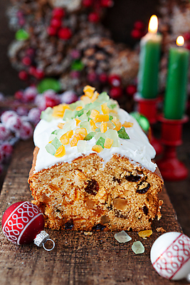 포토 JPG 해외이미지 기념일 음식 크리스마스 겨울 사람없음 목재 케이크 시골 대접 달콤 맛 설탕 레시피 건포도 핸드메이드 프로스팅 해외포토 나무 계절 컨셉 재료 포도 디저트 이벤트 제빵 건과일 파일형식 이미지허브