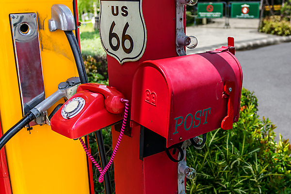 포토 JPG 해외이미지 전통 선 컨셉 비즈니스 통신 대화 사람없음 가로 빨간색 스마트폰 상자 사무실 숫자 3D 디지털 기계 수확 골동품 종 긴급 클래식 코드 연결 플라스틱 전화기 심볼 오브젝트 수화기 사인 싱글 복고 만들기 부름 다이얼 소통 구식 옛날 헬프 해외포토 문자 컬러 농업 모션 재질 말하기 핸드폰 스마트기기 도움 디지털합성 파일형식 이미지허브