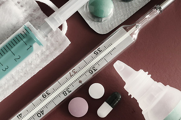 포토 JPG 해외이미지 주사기 마스크 근접촬영 사람없음 알약 온도계 예방 백신 플랫레이 코로나바이러스 해외포토 뷰포인트 의학 의료기기 약 플랫 바이러스 파일형식 이미지허브