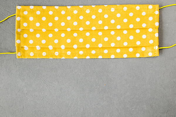 포토 JPG 해외이미지 디자인 옷 의료기기 가면 마스크 안전 사람없음 빨간색 컬러풀 유행 건강관리 흰색 직물 면 입 바이러스 보호 질병 위험 바느질 감염 전염 고립 위생관리 전염병 필터 핸드메이드 사스 해외포토 컬러 컨셉 의학 건강 관리 신체부위 파일형식 이미지허브