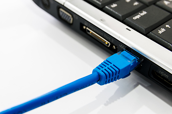 포토 JPG 해외이미지 선 백그라운드 인터넷 통신 사람없음 컴퓨터 반사 디지털 자료 흰색 그물 네트워크 닫기 플러그 전기에너지 연결 묘사 철사 소통 고립 랜 네트워킹 해외포토 컬러 컨셉 모션 전자제품 에너지 파일형식 이미지허브