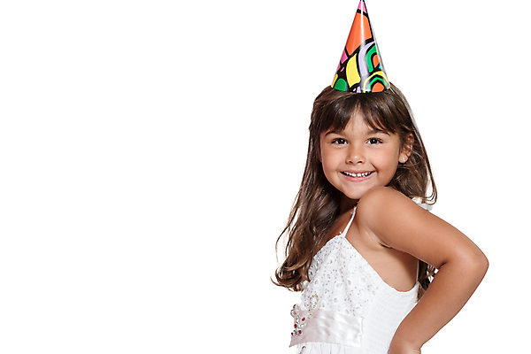 포토 JPG 해외이미지 백인 응시 드레스 여학생 여자 행복 종이 얼굴 어린이 백그라운드 갈색머리 한명 미소 사람 뷰티 기쁨 흰색 축하 꽃가루 해외포토 서양인 1 학생 헤어스타일 시선 옷 감정 컬러 컨셉 표정 신체부위 가루 파일형식 이미지허브