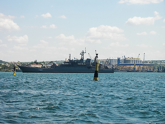 포토 JPG 해외이미지 기념일 무기 바다 교실 휴가 사람 사람없음 물 컬러풀 항구 검은색 축제 축하 깃발 만 보트 수비 군중 5월 손목시계 군용 러시아 해군 육군 닻 명예 러시아인 우크라이나 전국 타격 해외포토 자연요소 서양인 교육 유럽 시계 컬러 컨셉 배_교통 장신구 학교 교통시설 모션 군대 이벤트 날짜 파일형식 이미지허브