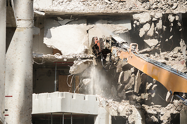 포토 JPG 해외이미지 산업 건축양식 교통시설 주택 사람없음 야외 건물 목재 금속 기계 장비 공구 업무 쓰레기 파편 위험 큼 땅 불도저 굴착기 삽 버리기 대리석 먼지 지역 암초 짐차 무거움 낭비 채석 콘크리트 파멸 해외포토 나무 건축물 건축 교통 컨셉 재료 모션 자동차 재질 도구 작업 중장비 무게 크기 시설 파일형식 소멸 이미지허브