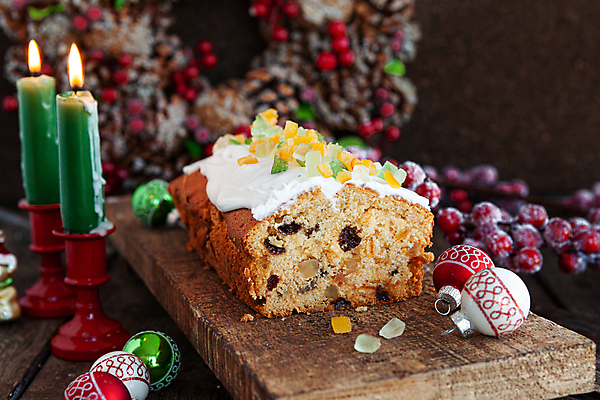 포토 JPG 해외이미지 기념일 음식 크리스마스 겨울 사람없음 목재 케이크 시골 대접 달콤 맛 설탕 레시피 건포도 핸드메이드 프로스팅 해외포토 나무 계절 컨셉 재료 포도 디저트 이벤트 제빵 건과일 파일형식 이미지허브