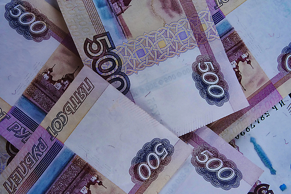 포토 JPG 해외이미지 디자인 종이 백그라운드 컨셉 지폐 돈 비즈니스 성공 추상 사람없음 금융 경제 세일 쌓기 보라색 쪽지 저축 우승 시장 재산 고급 제비꽃 가득함 투자 러시아 흙더미 계산서 욕심 루블 세금 많음 해외포토 꽃 유럽 컬러 무늬 모션 흙 최고 파일형식 더미 이미지허브