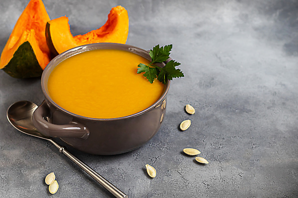 포토 JPG 해외이미지 식물 음료 어린이 음식 빵 다이어트 채소 오렌지 유리 호박 씨앗 사람없음 노란색 주스 긴급 대접 신선 칵테일 원형 사발 달콤 맛 아침식사 약초 자르기 굽기 철 크림 향신료 시골집 밀가루 갈기 나누기 내추럴 점심식사 시나몬 크루통 해외포토 도형 컬러 컨셉 과일 모션 재질 주택 주류 건강 사람 식사 수학 풀_식물 사기그릇 가루 구이 사칙연산 향미료 파일형식 이미지허브