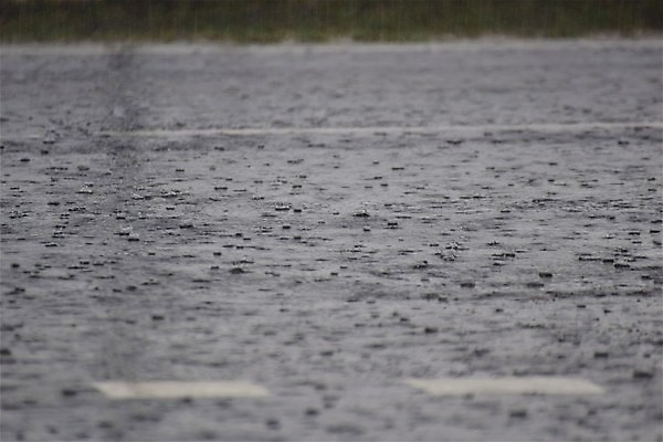 포토 JPG 해외이미지 식물 계절 도로 겨울 날씨 거리 사람없음 야외 초록색 물 젖음 추위 물방울 닫기 11월 10월 길가 해외포토 자연요소 길 컬러 교통시설 모션 날짜 파일형식 이미지허브