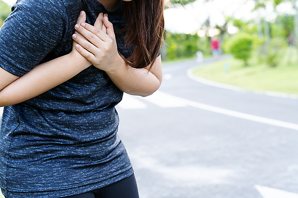 포토 JPG 해외이미지 라이프스타일 여자 건강 피곤 한명 사람 동양인 성인 야외 달리기 뷰티 중국 고통 환자 호흡 가슴 지역 가슴통증 천식 성인여자한명만 해외포토 1 감정 아시아 컨셉 의학 모션 인종 생활 신체부위 질병 여자한명만 성인여자만 파일형식 이미지허브
