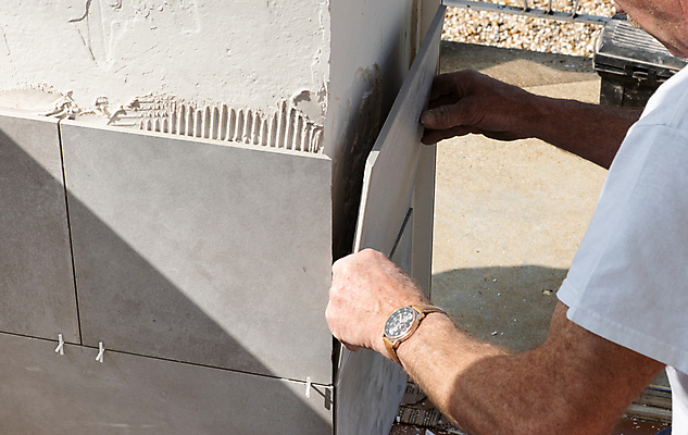 포토 JPG 해외이미지 직업 손 남자 벽 건축양식 노동자 바닥 주택 기술 실내 사람없음 내부 건물 쌓기 도구 공구 업무 도자기 수리 타일 시멘트 DIY 계약자 석고 석공 설치 업그레이드 재주꾼 접착제 조작 콘크리트 해외포토 건축물 건축 모션 사람 취미 신체부위 작업 풀_접착제 계약 파일형식 이미지허브