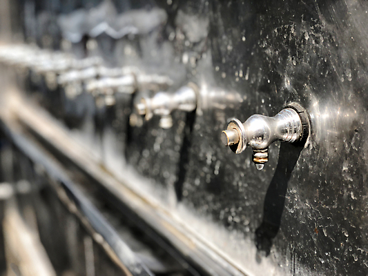 포토 JPG 해외이미지 학생 손 교육 아시아 음료 어린이 백그라운드 학교 태국 건강 안전 사람없음 내부 물 글로벌 추위 욕실 마시기 흰색 신선 오픈 액체 빨래 은색 시원함 갈증 수집 서비스 싱크대 분수 수도꼭지 상쾌 일반 냉각기 돌봄 배관공 위생관리 철강 필터 효과 해외포토 자연요소 감정 나라 컬러 가사 모션 관리 사람 신체부위 개수대 파일형식 이미지허브