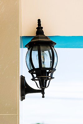 포토 JPG 해외이미지 디자인 벽 백그라운드 전구 하늘 호텔 아파트 주택 사람없음 내부 장식 빛 노란색 수확 램프 황금 클래식 야간 옛날 해외포토 자연요소 컬러 컨셉 농업 숙소 조명 건물 파일형식 이미지허브