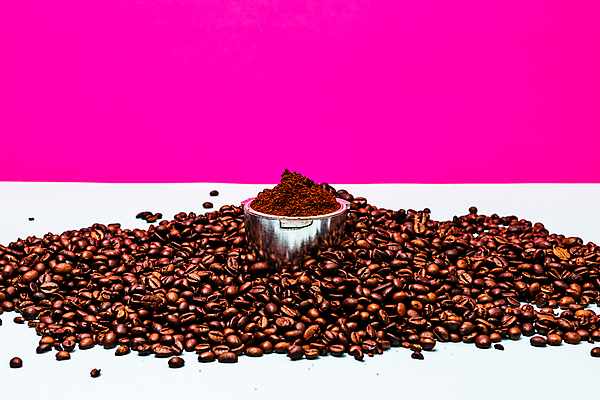 포토 JPG 해외이미지 커피 음료 음식 백그라운드 패턴 재료 추상 콩 사람없음 컵 금속 식당 어둠 기계 카페 장비 머그컵 원두 신선 아침식사 굽기 준비 질감 향기 만들기 아로마 바리스타 갈기 카페테리아 에스프레소 내추럴 양조 카페인 필터 해외포토 직업 식기 무늬 모션 재질 곡류 상점 식사 구이 냄새 파일형식 이미지허브