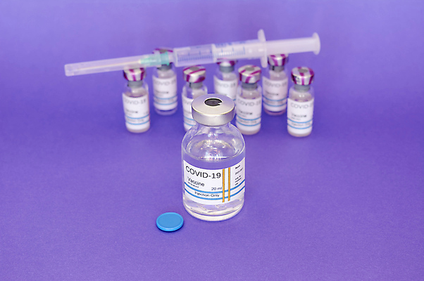 포토 JPG 해외이미지 과학 회사 유리병 건강 주사기 사람없음 치료 약 건강관리 희망 시험 액체 실험실 바이러스 제조 보호 예방 감염 전염 처방 주사약 테라피 조제 개발 백신 분배 예방접종 예방주사 전염병 카피스페이스 해외포토 교육 감정 컨셉 비즈니스 의학 의료기기 병_용기 실험 관리 뷰티 공백 질병 만들기 접종 파일형식 이미지허브