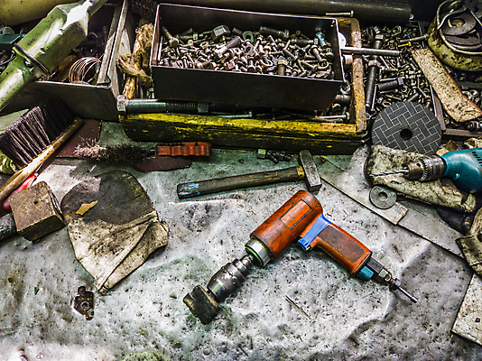 포토 JPG 해외이미지 할아버지 산업 백그라운드 탁자 손잡이 사람없음 목재 세트 상자 갈색 상점 금속 어둠 장비 견과류 지성 수확 골동품 기구 공구 업무 작업실 수리 망치 버리기 복고 볼트 정비공 원시시대 그런지 대패 송곳 썩음 옛날 작업대 중고 차고 철강 하드웨어 해외포토 나무 노년 남자 컬러 가구 농업 재료 모션 재질 컴퓨터 도구 작업 기술자 역사 파일형식 이미지허브