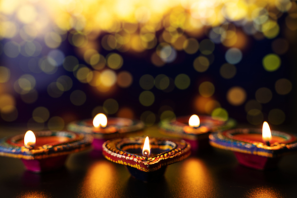 포토 JPG 해외이미지 전통 디자인 행복 포스터 종교 문화 백그라운드 패턴 일러스트 벽지 불 추상 휴가 사람없음 장식 빛 컬러풀 보라색 축제 램프 축하 인사 신용카드 인도인 광 등잔 힌두교 해외포토 자연요소 외국인 감정 컬러 컨셉 무늬 조명 동양인 금융 예절 파일형식 이미지허브