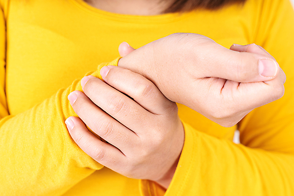 포토 JPG 해외이미지 여자 건강 한명 사람 성인 고통 손목 팔 손목터널증후군 염증 성인여자한명만 손목통증 해외포토 1 감정 신체부위 질병 여자한명만 성인여자만 파일형식 이미지허브