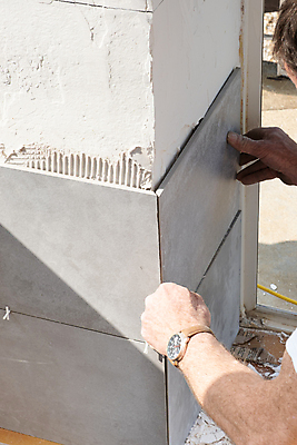 포토 JPG 해외이미지 직업 손 남자 벽 건축양식 노동자 바닥 주택 기술 실내 사람없음 내부 건물 쌓기 도구 공구 업무 도자기 수리 타일 시멘트 DIY 계약자 석고 석공 설치 업그레이드 재주꾼 접착제 조작 콘크리트 해외포토 건축물 건축 모션 사람 취미 신체부위 작업 풀_접착제 계약 파일형식 이미지허브