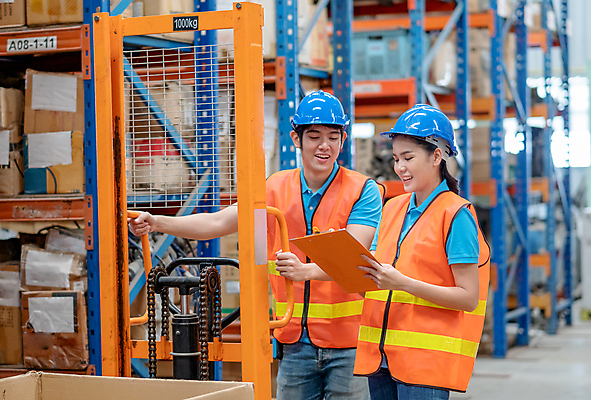 포토 JPG 해외이미지 직업 여자 산업 비즈니스 포장 통신 공장 노동자 선반 직장 서기 사람 사람없음 헤드폰 카트 업무 엔지니어 감독 상품 주식 헬멧 창고 직원 확인 준비 시설 파일 상업 전자 수납 질서 경영 목록 공급 해외포토 음향기기 가구 회사 공업 모션 금융 예절 작업 기술자 보호장비 파일형식 이미지허브