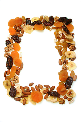 포토 JPG 해외이미지 스튜디오촬영 프레임 바나나 실내 사람없음 흰배경 땅콩 호두 아몬드 건과일 건포도 모듬 살구 캐슈넛 해외포토 백그라운드 과일 포도 건조 내부 견과류 흰색 파일형식 이미지허브