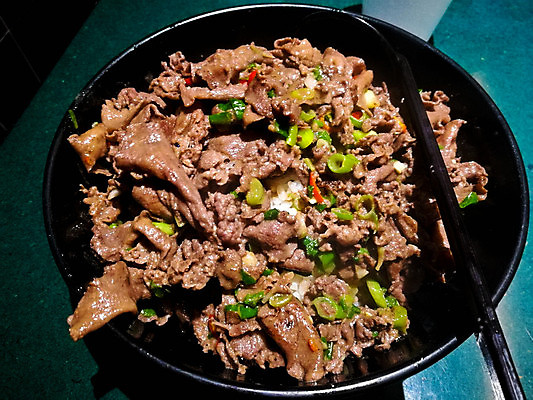 포토 JPG 해외이미지 음식 조각 백그라운드 젓가락 밥 육류 스테이크 요리 사람없음 빨간색 일본 요리사 식사 저녁식사 소고기 신선 뜨거움 소 사발 도쿄 그릴 바비큐 혀 굽기 후추 오사카 해외포토 직업 아시아 컬러 식재료 포유류 주방용품 서양음식 수저 입 사기그릇 구이 향신료 파일형식 이미지허브