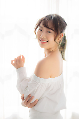 포토 JPG 해외이미지 백인 모델 라이프스타일 손 웰빙 행복 아시아 얼굴 신체 휴식 주택 건강 한명 미소 동양인 치료 뷰티 유행 귀여움 화장품 방 터치 신선 우아함 피부 만들기 스킨케어 외과 내추럴 돌봄 완벽 해외포토 서양인 1 감정 나라 컨셉 의학 모션 표정 병원 사람 인종 건물 생활 신체부위 파일형식 이미지허브