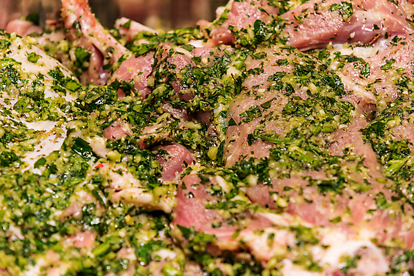 포토 JPG 해외이미지 접시 손 음식 재료 파슬리 마늘 육류 돼지고기 스테이크 요리 사람없음 빨간색 주방 식사 치킨 소고기 신선 소 바비큐 자르기 굽기 허브 향신료 준비 올리브 날것 후추 양고기 생식 절임 해외포토 식물 식기 열매 컬러 채소 식재료 포유류 모션 서양음식 신체부위 구이 닭고기요리 향미료 파일형식 이미지허브