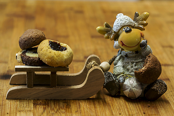 포토 JPG 해외이미지 전통 라이프스타일 계절 행복 커피 음료 어린이 음식 크리스마스 겨울 가족 휴가 디저트 건강 선물 미소 사람없음 장식 컵 빛 산타클로스 세일 쿠키 케이크 초콜릿 축제 식사 놀람 축하 시간 뜨거움 달콤 맛 아침식사 12월 설탕 연도 핸드메이드 클라우스 해외포토 식기 기념일 감정 컨셉 관계 표정 사람 생활 날짜 파일형식 이미지허브