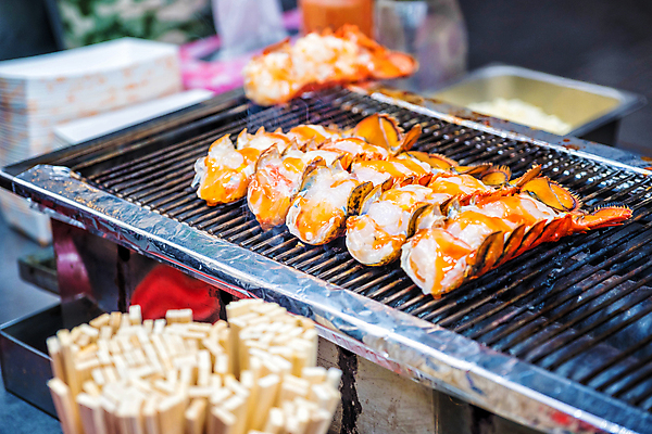 포토 JPG 해외이미지 전통 접시 손 음식 바다 여행 백그라운드 다이어트 오렌지 치즈 새우 거리 서울 한국 건강 육류 어류 요리 동양인 사람없음 빨간색 식당 일본 식사 저녁식사 흰색 신선 뜨거움 시장 고급 맛 그릴 야간 바닷가재 굽기 해산물 오브젝트 날것 남쪽 점심식사 이국적 해외포토 자연요소 식기 아시아 컬러 컨셉 과일 식재료 주방용품 유제품 갑각류 인종 신체부위 상점 수중동물 가재 구이 방향 파일형식 이미지허브