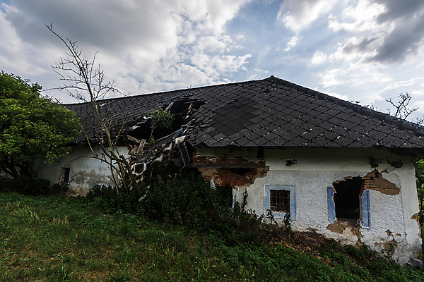 포토 JPG 해외이미지 벽 건축양식 창문 주택 이야기 사람없음 건물 탐험 역사 빌라 천연기념물 발견 떠남 무인 옛날 파멸 해외포토 건축물 건축 컨셉 모션 파일형식 소멸 이미지허브