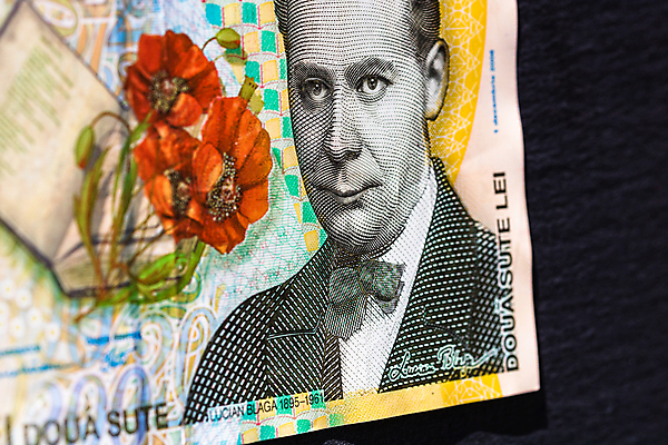 포토 JPG 해외이미지 유럽 종이 백그라운드 컨셉 지폐 돈 비즈니스 사람없음 금융 경제 쇼핑 저축 재산 투자 루마니아 계산서 부정부패 유럽연합 해외포토 나라 파일형식 이미지허브