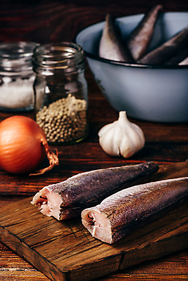 포토 JPG 해외이미지 전통 접시 음식 바다 백그라운드 다이어트 재료 양파 마늘 어류 요리 사람없음 목재 식사 저녁식사 어둠 튀김 수확 흰색 시골 항아리 양념 사발 칼 자르기 굽기 먹기 해산물 향신료 준비 꼬리 날것 소금 레시피 후추 대서양 점심식사 생식 해외포토 나무 식기 컬러 농업 채소 모션 건강 수중동물 도자기 사기그릇 구이 향미료 파일형식 이미지허브