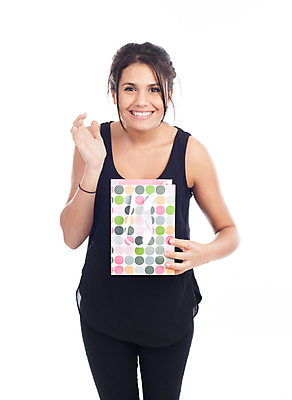 포토 JPG 해외이미지 백인 여자 기념일 행복 백그라운드 컨셉 크리스마스 휴가 기념 선물 한명 미소 사람 성인 선물상자 상자 뷰티 놀람 펼침 기쁨 축하 생일 12월 고립 해외포토 서양인 1 감정 모션 표정 이벤트 날짜 파일형식 이미지허브