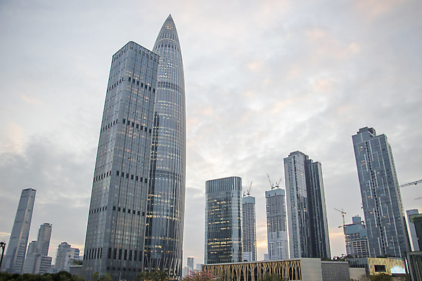 포토 JPG 해외이미지 디자인 비즈니스 건축양식 창문 유리 하늘 지붕 추상 사람없음 내부 건물 파란색 빛 사무실 금속 도시 천장 아치 철강 해외포토 건축물 건축 컬러 무늬 재질 파일형식 이미지허브