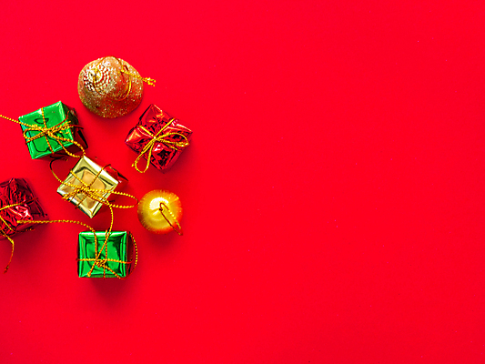 포토 JPG 해외이미지 나무 디자인 백그라운드 컨셉 크리스마스 겨울 패턴 공 탁자 휴가 새로움 선물 미술 사람없음 장식 빨간색 초록색 상자 크리스마스트리 유행 축제 장식볼 흰색 플랫 정상 연도 책상 레이아웃 머리위 위치 전나무 구성 목업 힙스터 카피스페이스 해외포토 식물 계절 패션 기념일 컬러 가구 무늬 문화예술 공백 파일형식 이미지허브