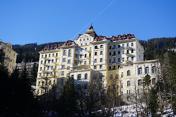 포토 JPG 해외이미지 유럽 여행 겨울 자연 호텔 휴가 스키 산 주택 풍경 사람없음 야외 건물 뷰티 여행객 추위 도시 오스트리아 숲 언덕 휴양지 알프스 나쁜 해외포토 건축물 계절 나라 숙소 겨울스포츠 사람 장소 생태계 파일형식 이미지허브