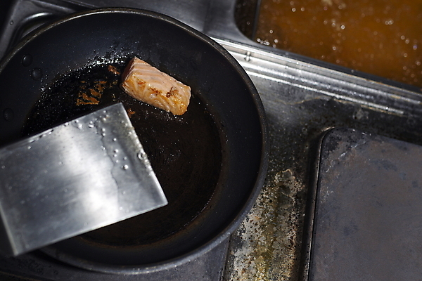포토 JPG 해외이미지 음식 바다 조각 백그라운드 2 다이어트 오렌지 재료 탁자 파슬리 건강 어류 스테이크 요리 사람없음 빨간색 금속 식당 검은색 식사 저녁식사 튀김 시골 신선 양념 프라이팬 맛 그릴 정상 바비큐 굽기 해산물 향신료 준비 날것 소금 연어 로즈메리 송어 철강 해외포토 컬러 가구 컨셉 채소 과일 재질 주방용품 서양음식 상점 수중동물 구이 허브 향미료 파일형식 이미지허브