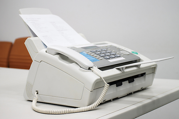 포토 JPG 해외이미지 직업 손 종이 비즈니스 노동자 사람 성인 사람없음 금융 스마트폰 컴퓨터 사무실 디지털 기계 장비 터치 흰색 키보드 업무 인쇄 전화기 시작 문서 비서 팩스 온라인 스캐너 공급 해외포토 컬러 신체부위 경제 전자제품 핸드폰 스마트기기 사무용품 작업 파일형식 이미지허브