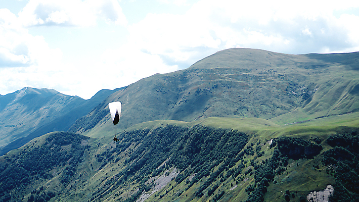 포토 JPG 해외이미지 구름 스포츠 여행 포즈 날개 자연 하늘 산 풍경 사람없음 야외 초록색 여름 파란색 태양 노란색 점프 꿈 장비 자유 비행 체험 남아메리카 위험 스카이다이빙 시작 낙하산 네팔 글라이더 무료 베네수엘라 절정 조지아 해외포토 자연요소 계절 아시아 컬러 컨셉 모션 아메리카 익스트림스포츠 생태계 동유럽 파일형식 이미지허브
