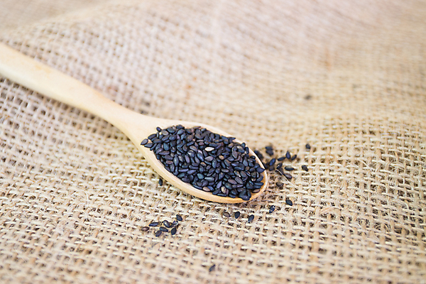 포토 JPG 해외이미지 식물 음식 다이어트 재료 부분 자연 건조 건강 요리 씨앗 사람없음 목재 숟가락 검은색 흰색 양념 조미료 사발 맛 시리얼 먹기 허브 향신료 묘사 유기농 날것 깨 흙더미 내추럴 채식주의자 해외포토 나무 웰빙 컬러 컨셉 식재료 모션 수저 흙 사기그릇 생태계 채식 향미료 파일형식 더미 이미지허브