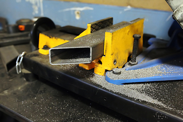 포토 JPG 해외이미지 식물 산업 비즈니스 공장 안전 사람없음 옆모습 금속 힘 기계 공백 장비 공구 악단 업무 바 원형 칼날 작업실 치아 제조 위험 자르기 철 날카로움 목공예 무거움 공학 방법 부스러기 자동 철강 톱질 해외포토 도형 교육 음악 뷰포인트 컨셉 공업 모션 재질 도구 작업 소화기관 무게 공예 파일형식 이미지허브