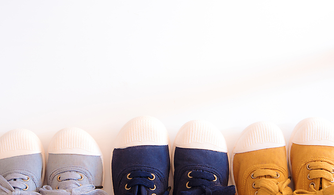 포토 JPG 해외이미지 디자인 어린이 스포츠 분홍색 백그라운드 운동화 신발 바닥 사람없음 빛 유행 수확 흰색 쌍 클래식 정상 복고 캔버스 옛날 스타일 해외포토 컬러 컨셉 농업 사람 파일형식 이미지허브