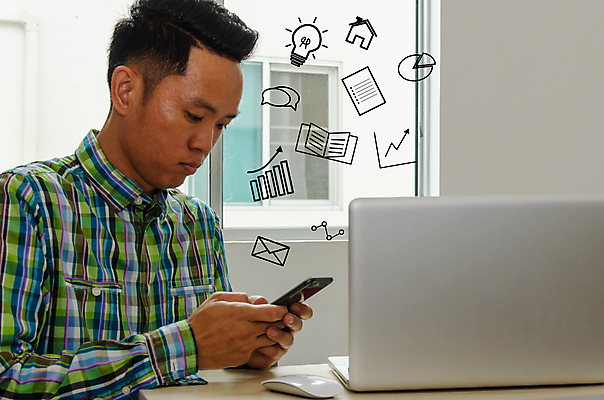 포토 JPG 해외이미지 캐릭터 손 응시 남자 감정 백그라운드 컨셉 인터넷 비즈니스 모바일 아이디어 세포 한명 미소 사람 그래픽 노트북 스마트폰 핸드폰 컴퓨터 디지털 자료 웹 정보 도전 잡기 업무 비즈니스맨 어플리케이션 스마트 사인 검색 문제 문제풀이 온라인 해결 발견 감탄 조언 헬프 해외포토 1 시선 모션 표정 신체부위 전자제품 스마트기기 작업 도움 직장인 파일형식 이미지허브