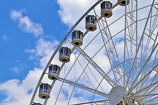 포토 JPG 해외이미지 주간 하늘 사람없음 야외 놀이공원 대관람차 해외포토 자연요소 테마파크 놀이기구 파일형식 이미지허브